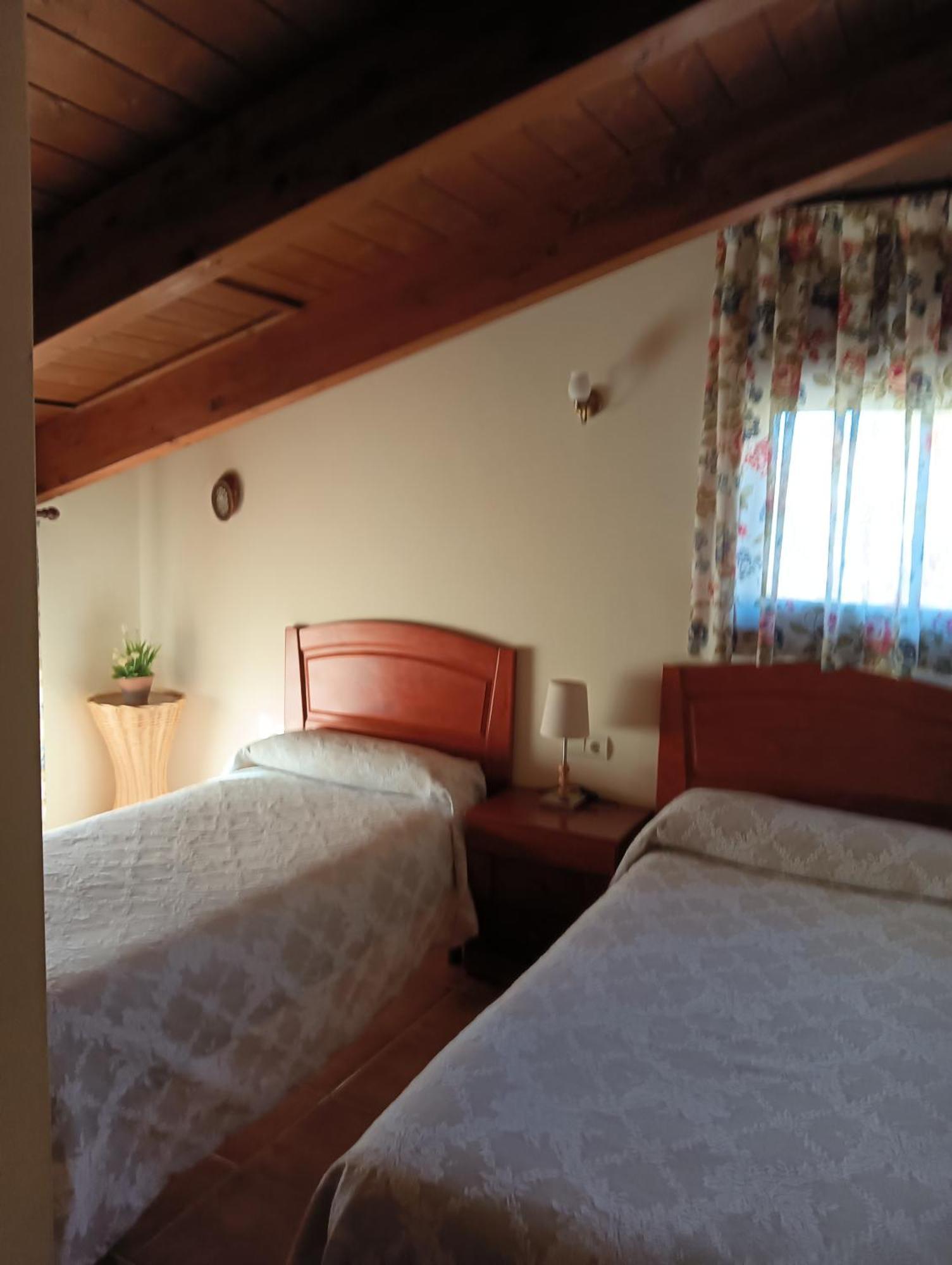 Hostal Sol De La Vega Albarracin Exterior photo