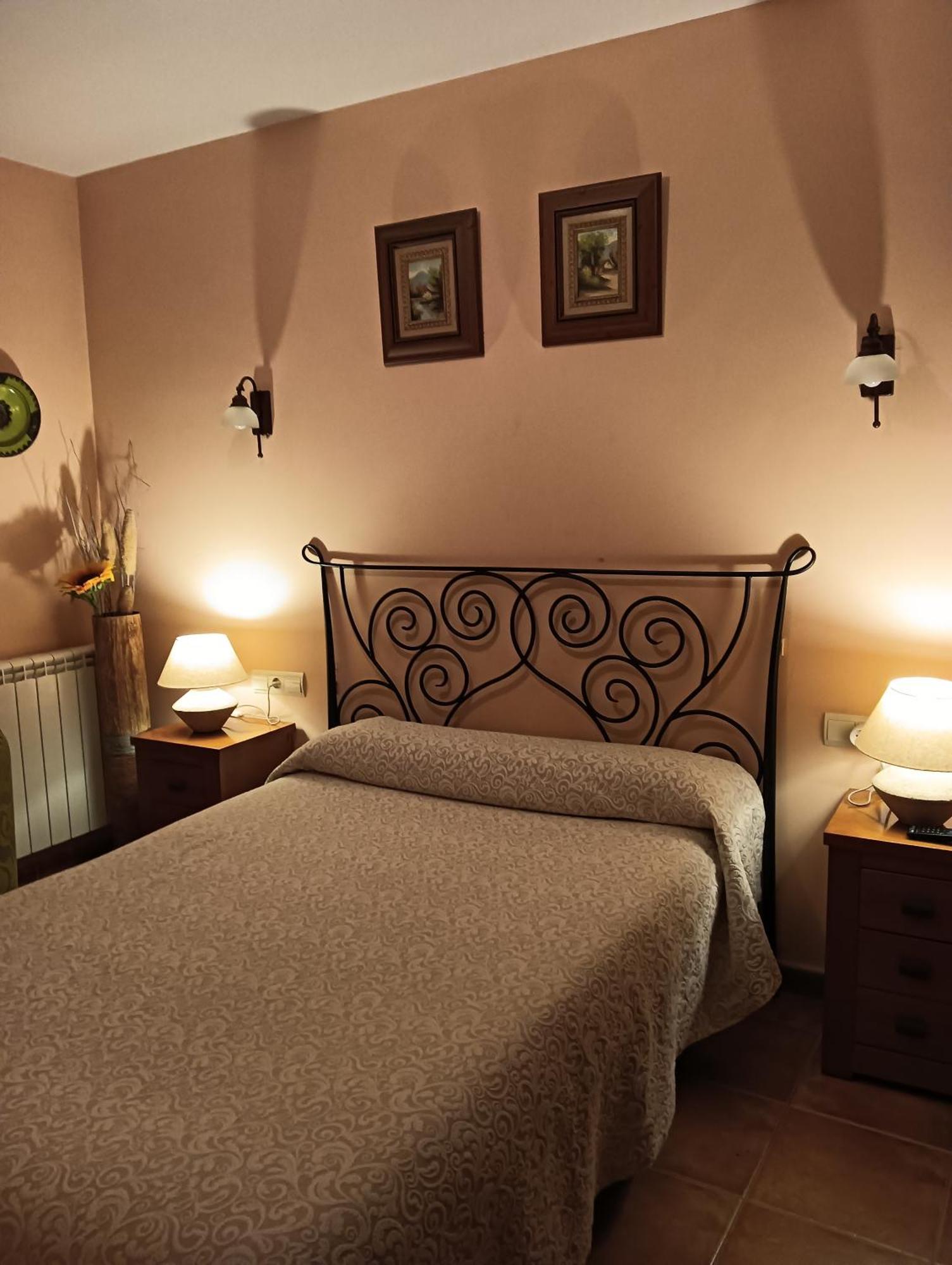Hostal Sol De La Vega Albarracin Exterior photo