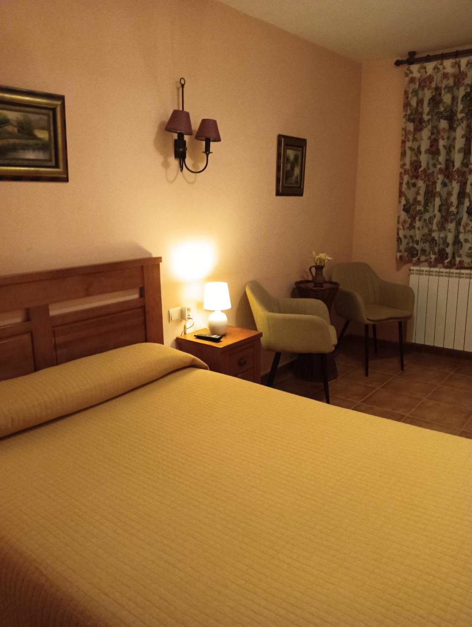 Hostal Sol De La Vega Albarracin Exterior photo